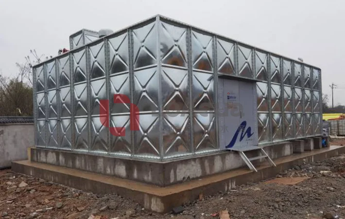 Composite stainless steel water tank